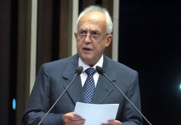 jarbas-vasconcelos-se-licencia-do-senado-para-tratamento-de-saude