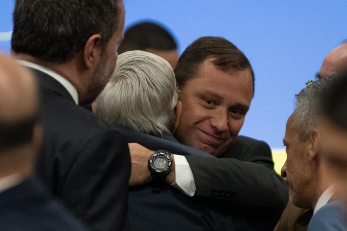 a-decisao-da-defesa-de-mauro-cid-sobre-recorrer-ou-nao-de-condenacao