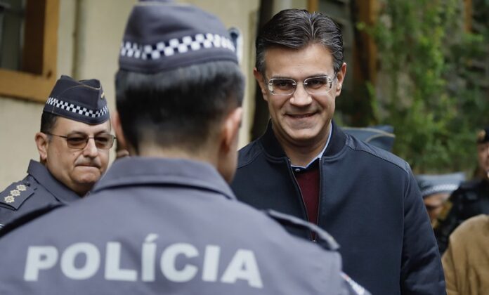 com-agenda-e-discursos,-rodrigo-garcia-busca-se-aproximar-de-policiais