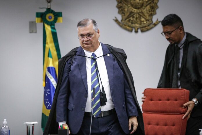 dino:-poderes-devem-fazer-campanhas-sobre-transparencia-de-emendas