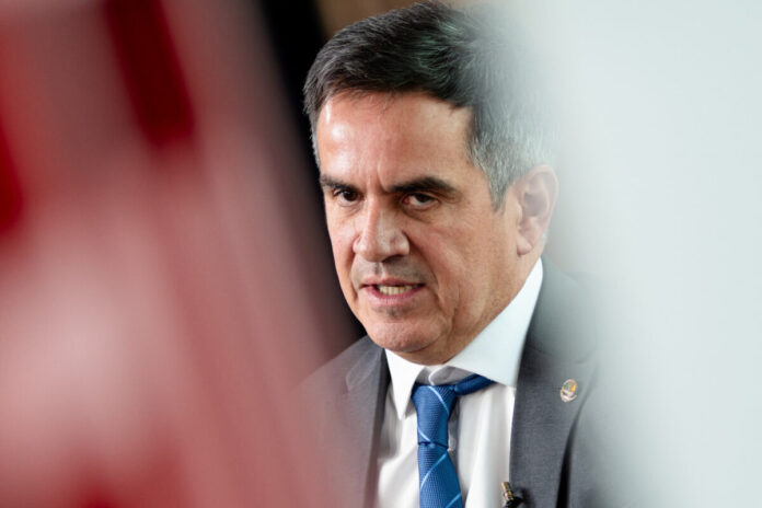 ciro-nogueira-avalia-lula-a-frente-em-pesquisas:-“voa,-mas-e-bimotor”