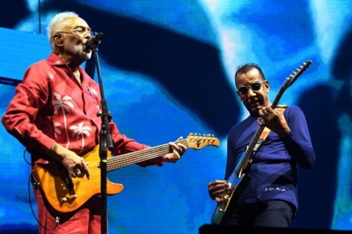 gilberto-gil-e-jorge-ben-jor-dividem-o-palco-apos-mais-de-30-anos