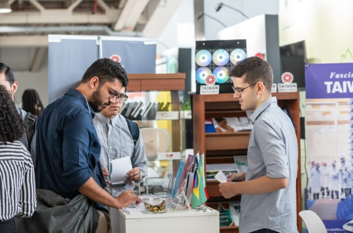 vi-inovatec-2025-consolida-brasilia-como-hub-de-inovacao-em-saude-de-21-a-23-de-novembro- 