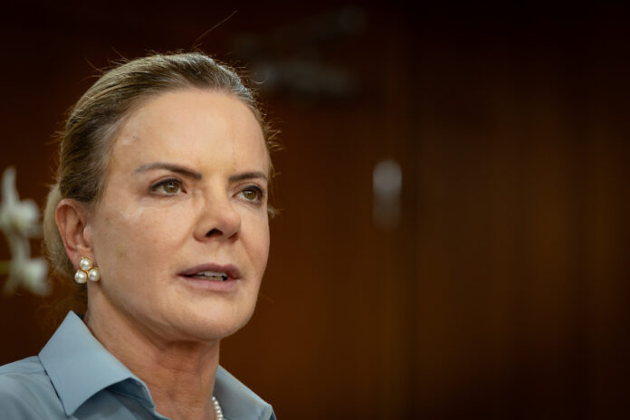 gleisi:-governo-ve-4-pontos-preocupantes-e-tenta-adiar pl antifaccao