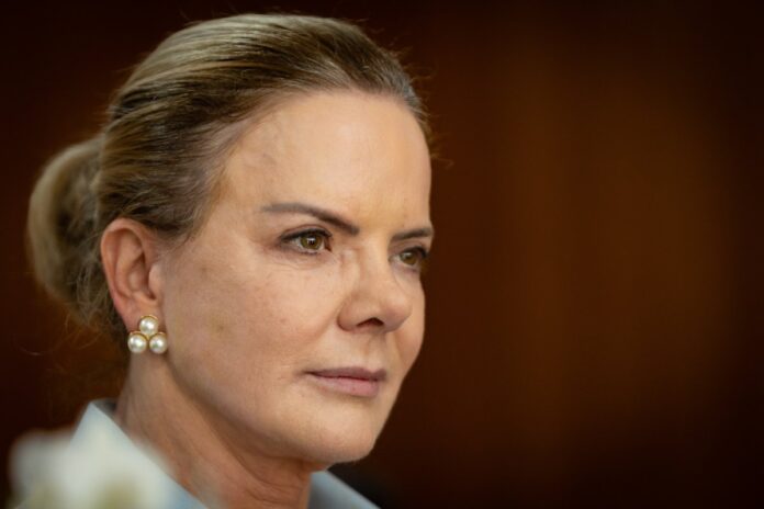 gleisi-comemora-indicacao-de-messias-ao-stf:-“deus-abencoe-a-missao”