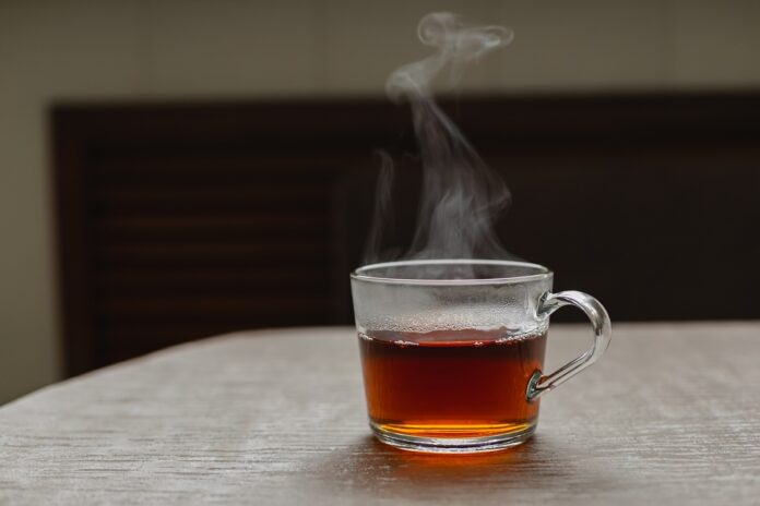 consumir-bebidas-muito-quentes-aumenta-risco-de-cancer-de-esofago