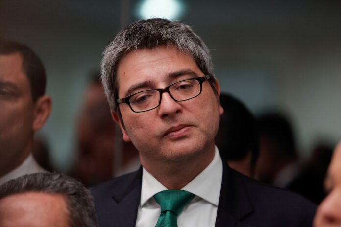 “reeditar-lula-x-bolsonaro”,-diz-lider-do-pl-sobre-flavio-candidato