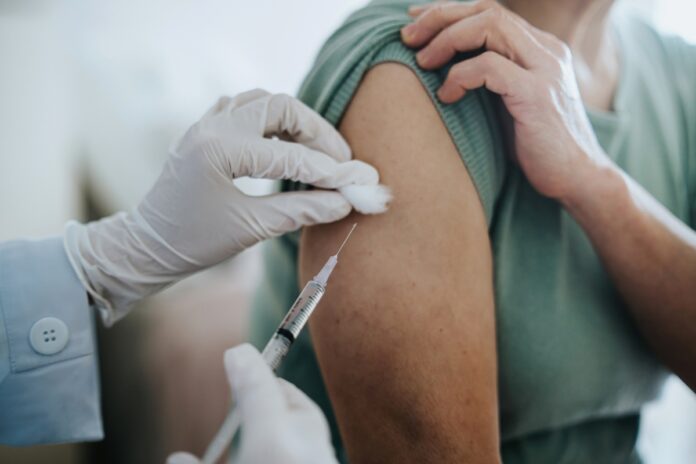 vacina-contra-dengue-sera-dada-a-profissionais-da-saude-em-janeiro