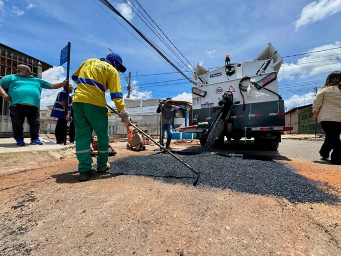 novacap-reforca-operacao-tapa-buraco-com-caminhoes-termicos-ineditos-no-df