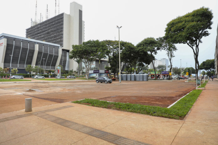 gdf-moderniza-calcadas-e-espacos-de-estacionamento-no-setor-comercial-sul