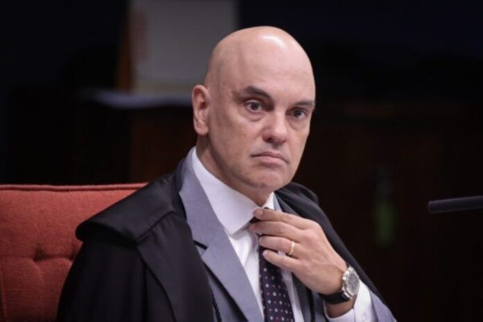 moraes-anula-sindicancia-sobre-bolsonaro-e-manda-pf-interrogar-presidente-do-cfm