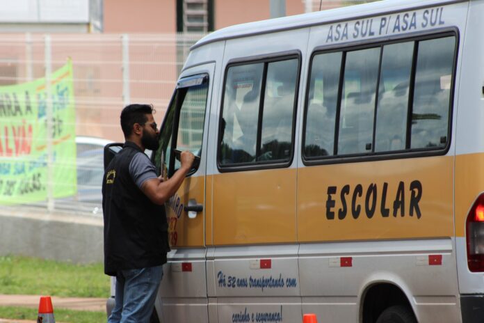 detran-df-lanca-campanha-sobre-contratacao-de-transporte-escolar