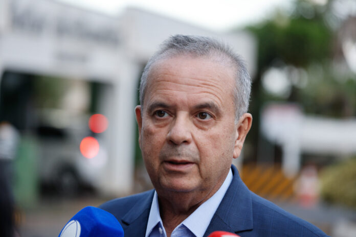 apos-autorizacao-para-ver-tarcisio,-bolsonaro-quer-visita-de-marinho