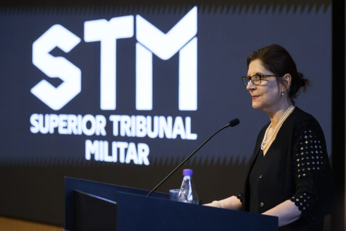 stm-deve-julgar-bolsonaro-com-“toga-acima-da-farda”,-diz-presidente-da-corte