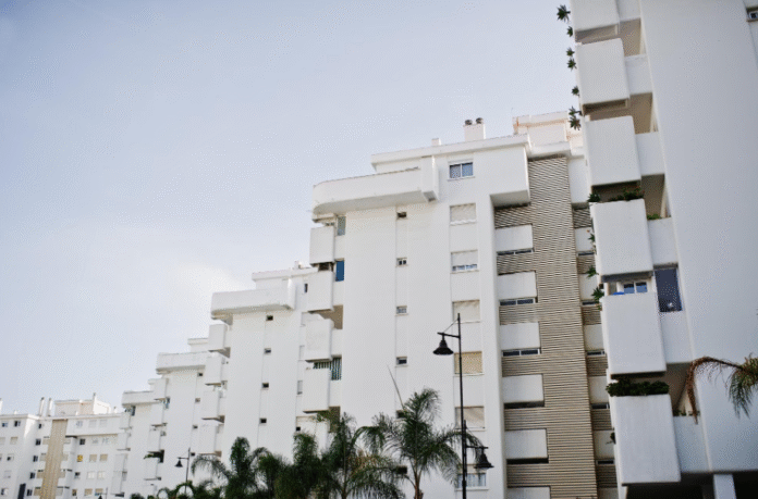 reforma-tributaria:-condominios-devem-se-preparar-para-aumento-de-custos-a-partir-de-2027