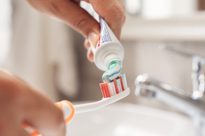 escovar-os-dentes-sem-pressa-faz-diferenca-na-prevencao-da-carie