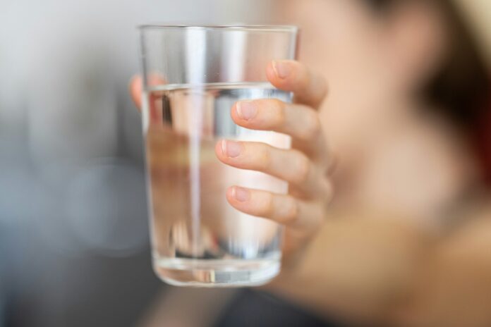 diabetes-insipidus:-endocrinologista-explica-o-que-e-e-os-sintomas