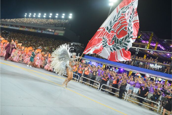 famosos-comemoram-vitoria-da-mocidade-alegre-no-carnaval-de-sp