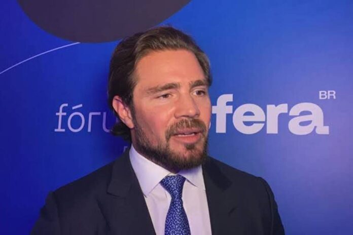 mendonca-decide-que-vorcaro-nao-e-obrigado-a-depor-no-congresso