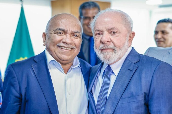 chico-so-ve-um-lado