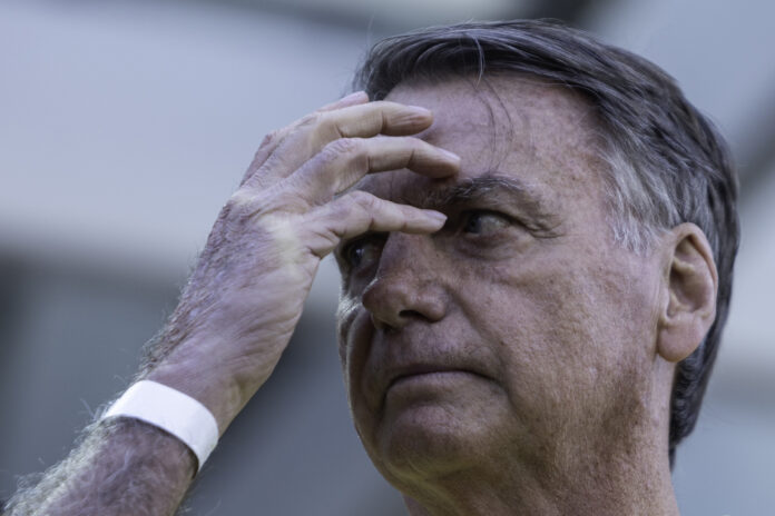 estimulo-eletrico-craniano:-entenda-tratamento-de-bolsonaro-para-soluco
