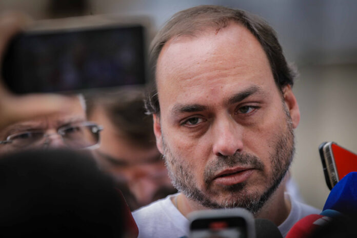 carlos-diz-que-pl-esta-“organizado”-para-atacar-filhos-de-bolsonaro