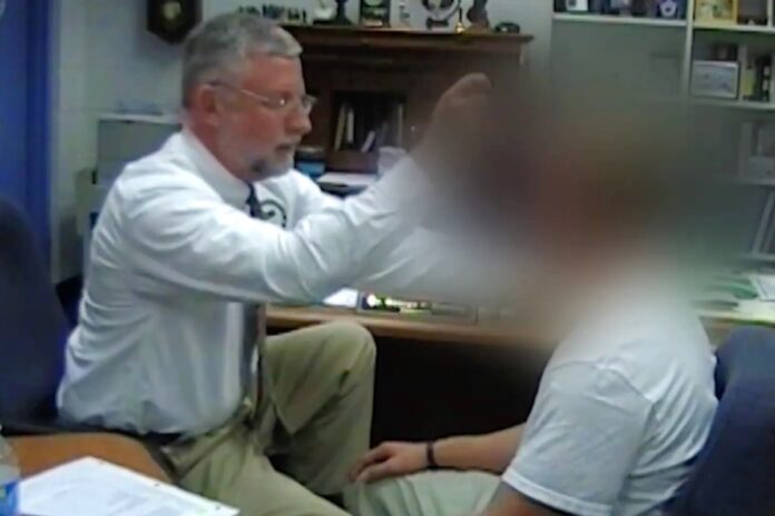 caso-de-diretor-que-hipnotizou-alunos-que-morreram-ganha-documentario