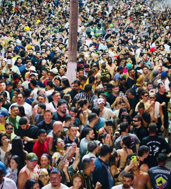 carnaval-impulsiona-turismo-e-gera-mais-de-r$-900-milhoes-no-ceara