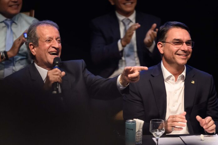 valdemar:-flavio-bolsonaro-iniciara-articulacao-por-apoios-ao-planalto