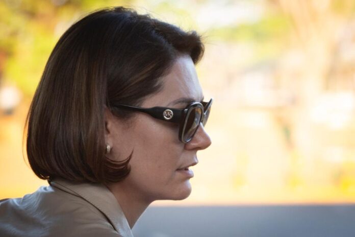 michelle-diz-que-nao-foi-ao-ato-bolsonarista-por-conta-de-cirurgia