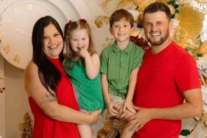 pai,-mae-e-filhos-morrem-em-acidente-entre-carro-e-caminhao-no-parana