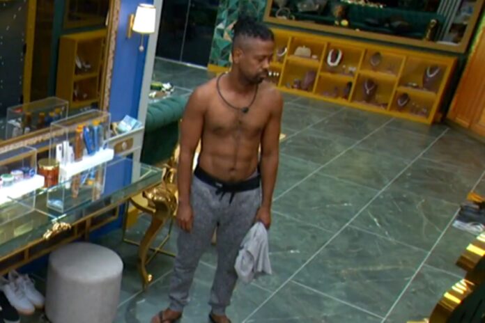 desistiu?-leandro-boneco-encara-botao-e-chora-no-bbb-26