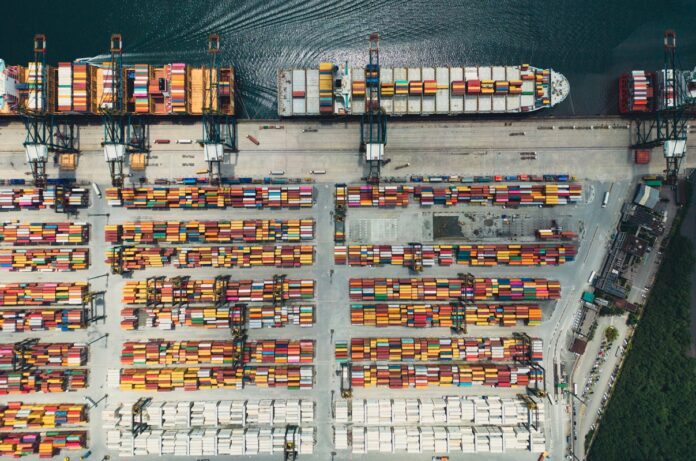 balanca-comercial-tem-superavit-de-us$-4,2-bilhoes-em-fevereiro