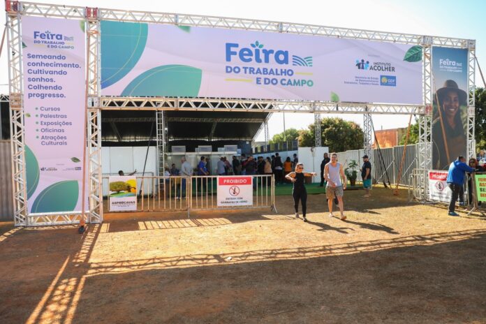 feira-no-riacho-fundo-reune-capacitacao,-empreendedorismo-e-produtos-da-agricultura-familiar-durante-a-semana-da-mulher