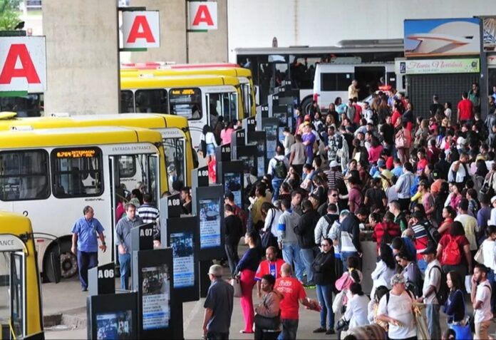 cerca-de-200-mil-moradores-do-entorno-se-deslocam-diariamente-ao-df-para-trabalhar,-aponta-pesquisa