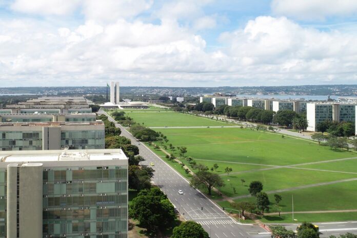 senado-aprova-reajustes-e-criacao-de-cargos-no-executivo-com-impacto-de-r$-5,3-bilhoes