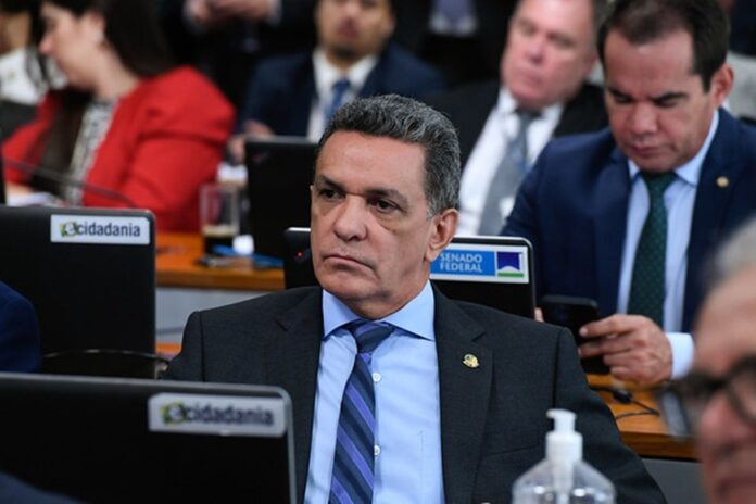 mecias-de-jesus-renuncia-ao-senado-para-assumir-tce-de-roraima