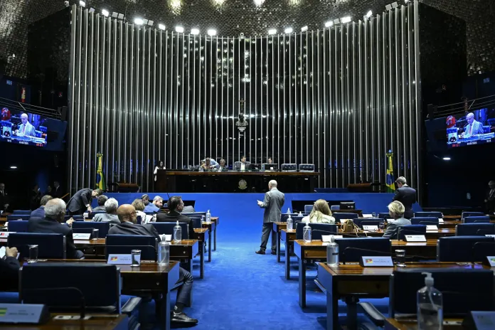 programa-jovem-senador-mobiliza-escolas-do-df-para-discutir-democracia-nas-redes