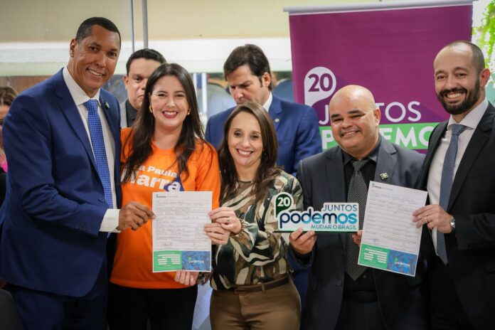 ana-paula-marra-se-filia-ao-podemos-e-entra-com-forca-no-cenario-politico