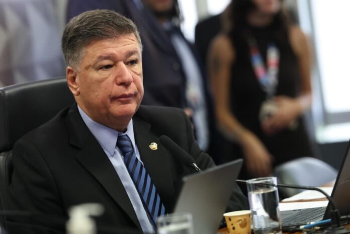 “ou-vorcaro-faz-uma-delacao-completa-ou-ela-nao-sera-aceita”,-diz-presidente-da-cpmi-do-inss