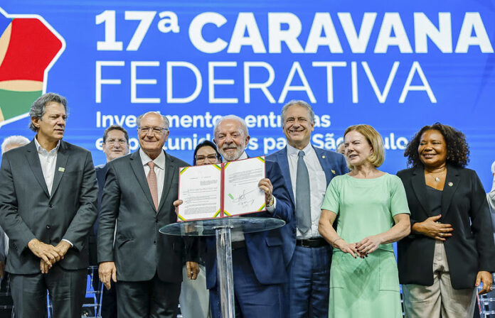 lula-sanciona-plp-de-incentivos-a-competitividade-da-industria-quimica;-setor-ganha-medida-que-levara-a-aumento-de-producao-e-manutencao-de-empregos