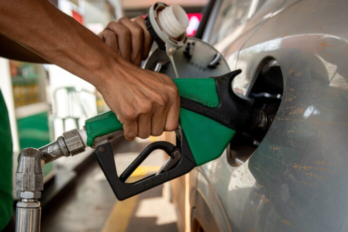 governo-define-tabela-do-diesel,-mas-efeito-na-bomba-ainda-e-incerto.-veja-valores