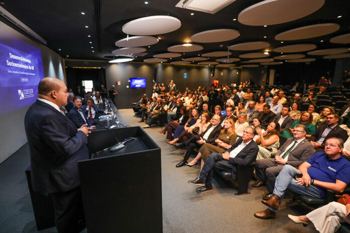 ibaneis-alinha-estrategias-com-o-codese-e-projeta-avancos-para-o-distrito-federal