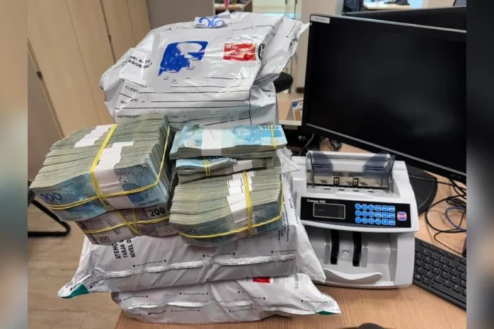 assessor-de-vinicius-carvalho-e-preso-com-r$-2,7-milhoes-em-especie