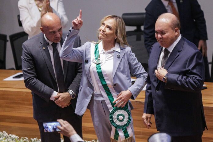 celina-leao-toma-posse-no-gdf