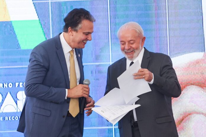 camilo-santana-sera-“candidato-a-nao-sei-o-que”,-diz-lula