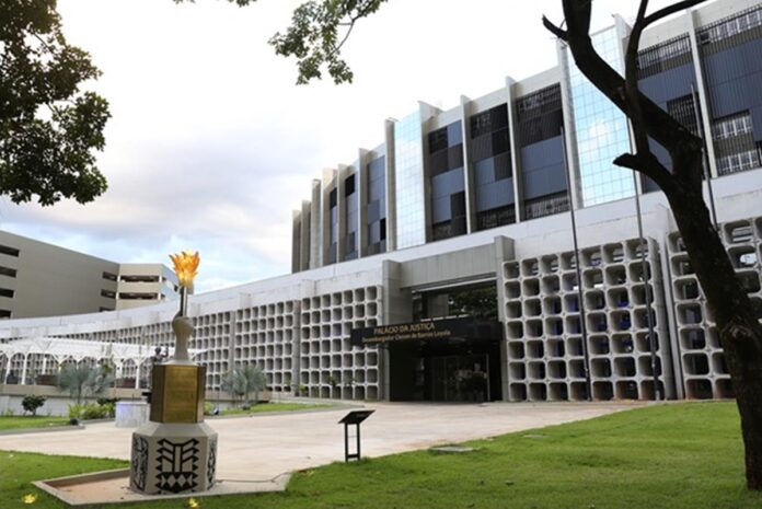 juiza-vai-ao-cnj-e-alega-ter-sido-afastada-por-“vies-de-genero”