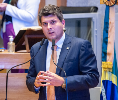 pedrosa-articula-e-cldf-aprova-reajuste-para-servidores-do-detran-apos-longa-negociacao
