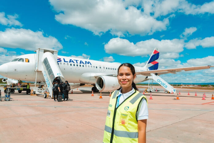 mpor-amplia-inclusao-feminina-na-aviacao-com-formacao-de-pilotos-e-mecanicas