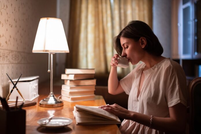 consumir-cafe-a-noite-pode-aumentar-impulsividade,-alerta-estudo